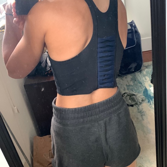 Athleta conscious crop top - Picture 5 of 5